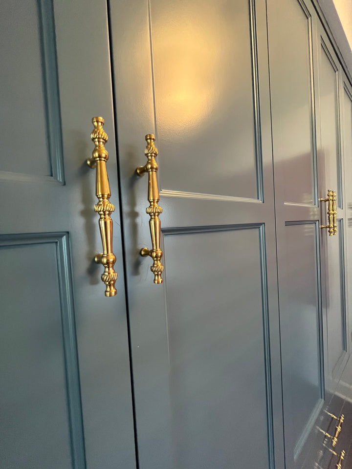 ##Antique Hardware## 5 Inch Overall (3 Inch c-c) Solid Brass Georgian Roped Style Pull (Several Finishes Available)