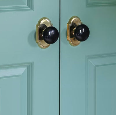 Choosing the Right Antique Door Knobs for Your Home