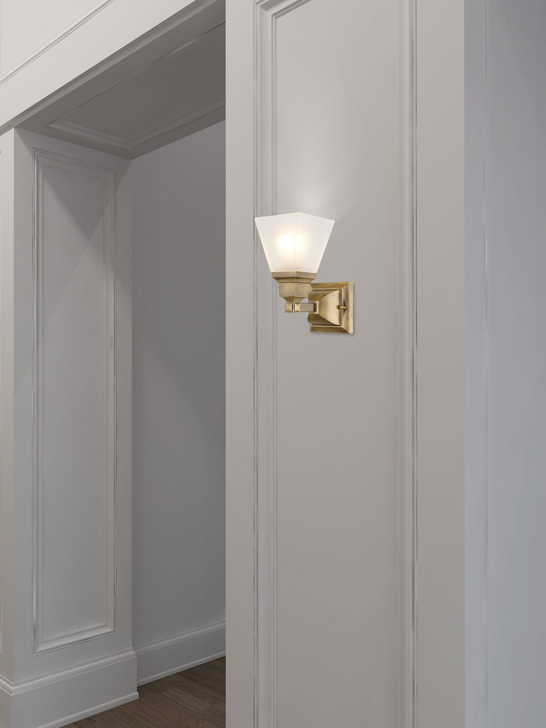 ##Antique Hardware## 1 Light Antique Brass Bath Light