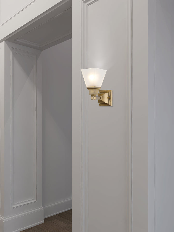 ##Antique Hardware## 1 Light Antique Brass Bath Light