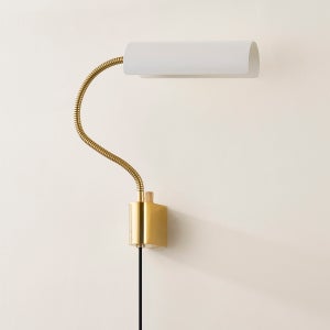 Cassandra Plug-In Sconce