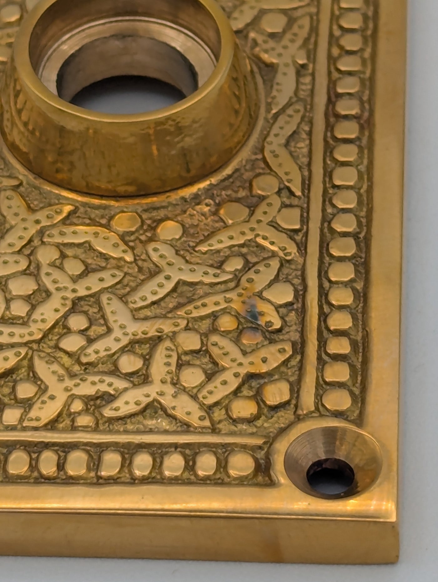 ##Antique Hardware## Open Box Sale Item Rice Pattern Solid Brass Backplate (Polished Brass Finish)