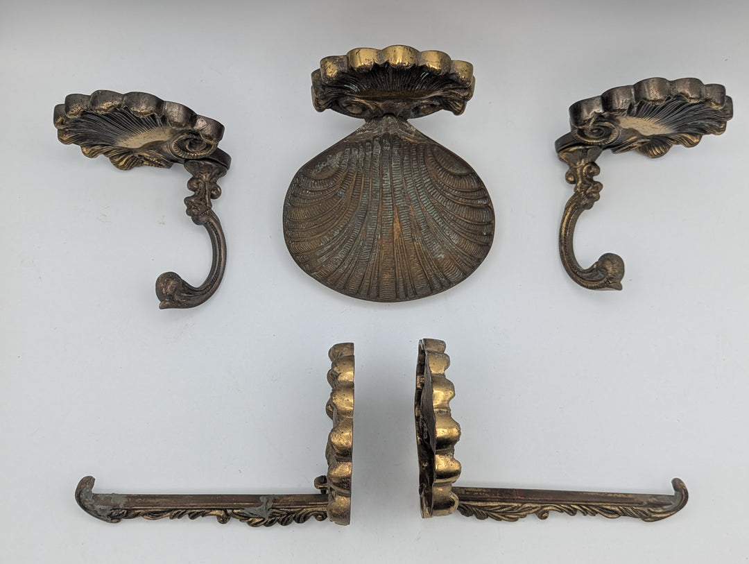 ##Antique Hardware## Brass Clamshell Bathroom Set (2 Towel Holders, 2 Small Hooks, Soap Dish – Original Early to Mid 20th Century)