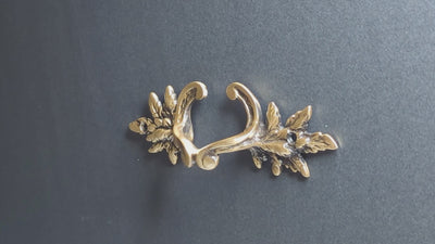 6 Inch (4 3/8 Inch C-C) Solid Brass Ornate French Leaves Pull